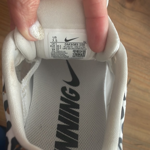 Nike React Escape rn - Picture 3 of 5